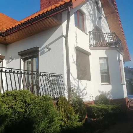 Domek Na Przedmiesciach Krakowa * Bibice
